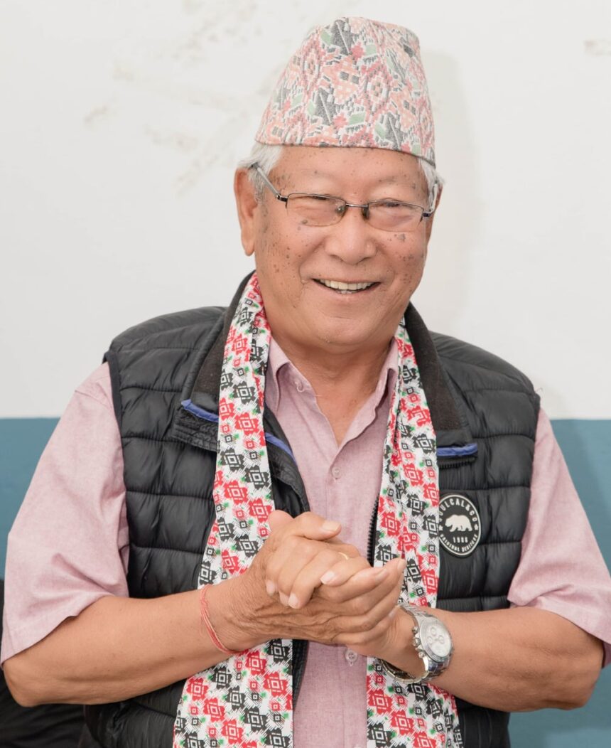 ईन्द्र गौचन जिउ र साथीहरु मिलेर दीप युनाईटेड युथ क्लबको स्थापना गर्नु भयो